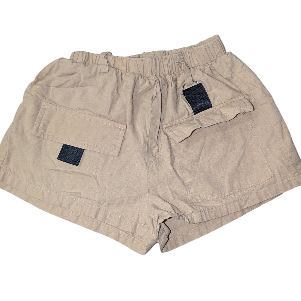 👉10/10$ SHEIN Tan Cargo Shorts with Black Accents